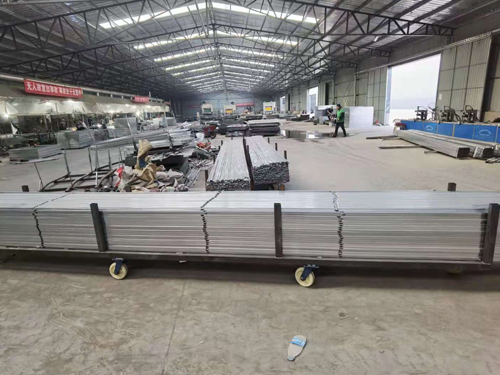 爬架网