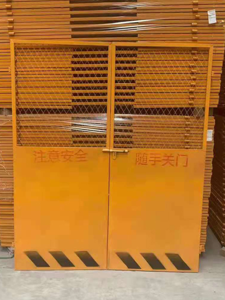 电梯防护门
